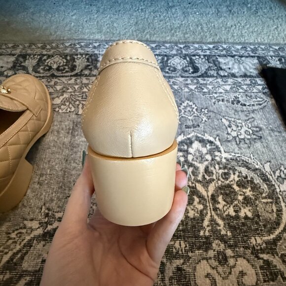 CHANEL Lambskin Quilted CC Heart Loafers in Beige size 40 - never worn - Picture 12 of 16